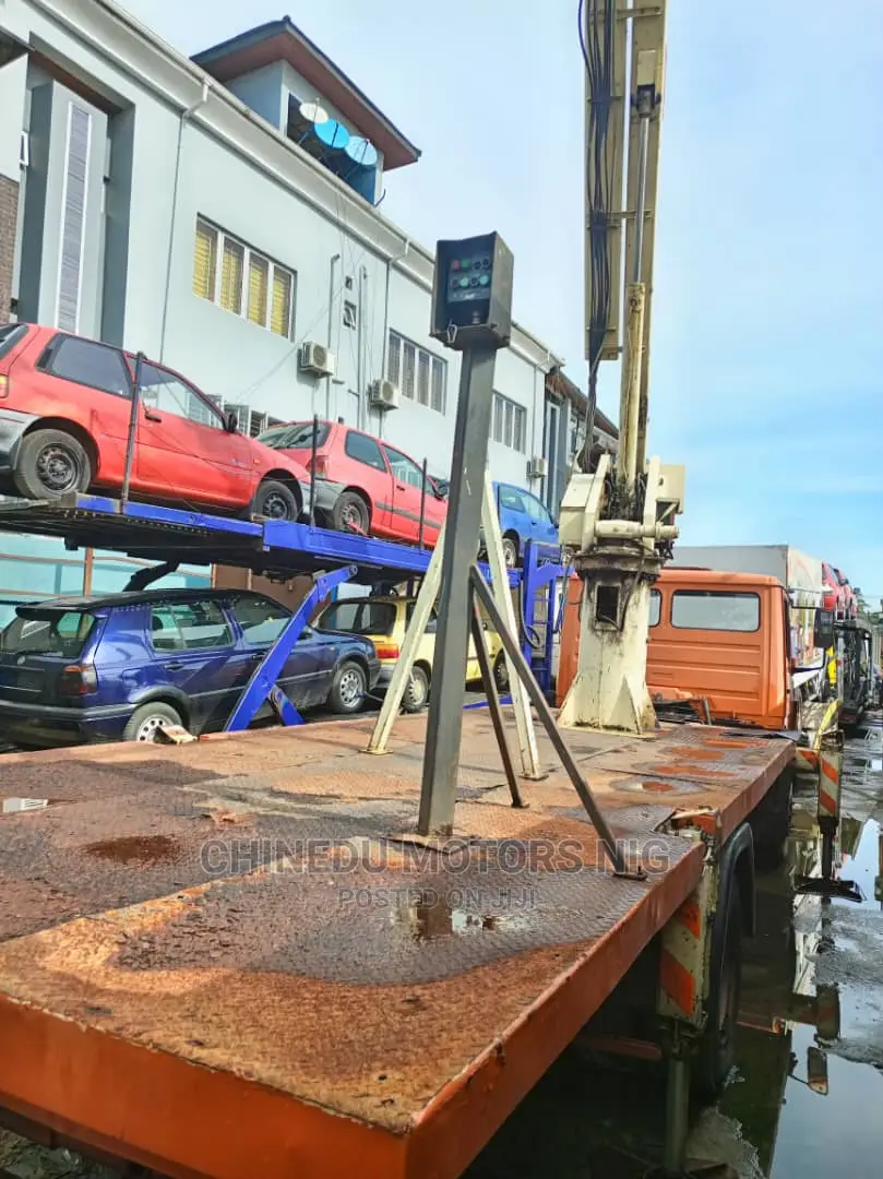 Mercedes 13 17 Manlift