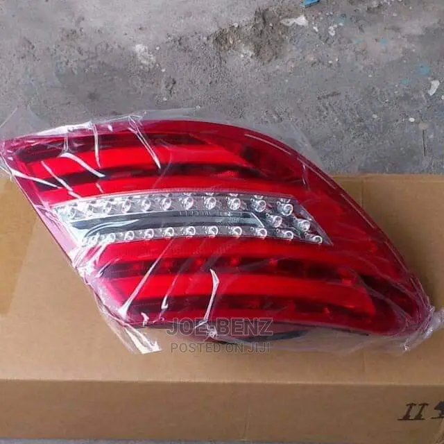 C300 2013 Left Side Back Light