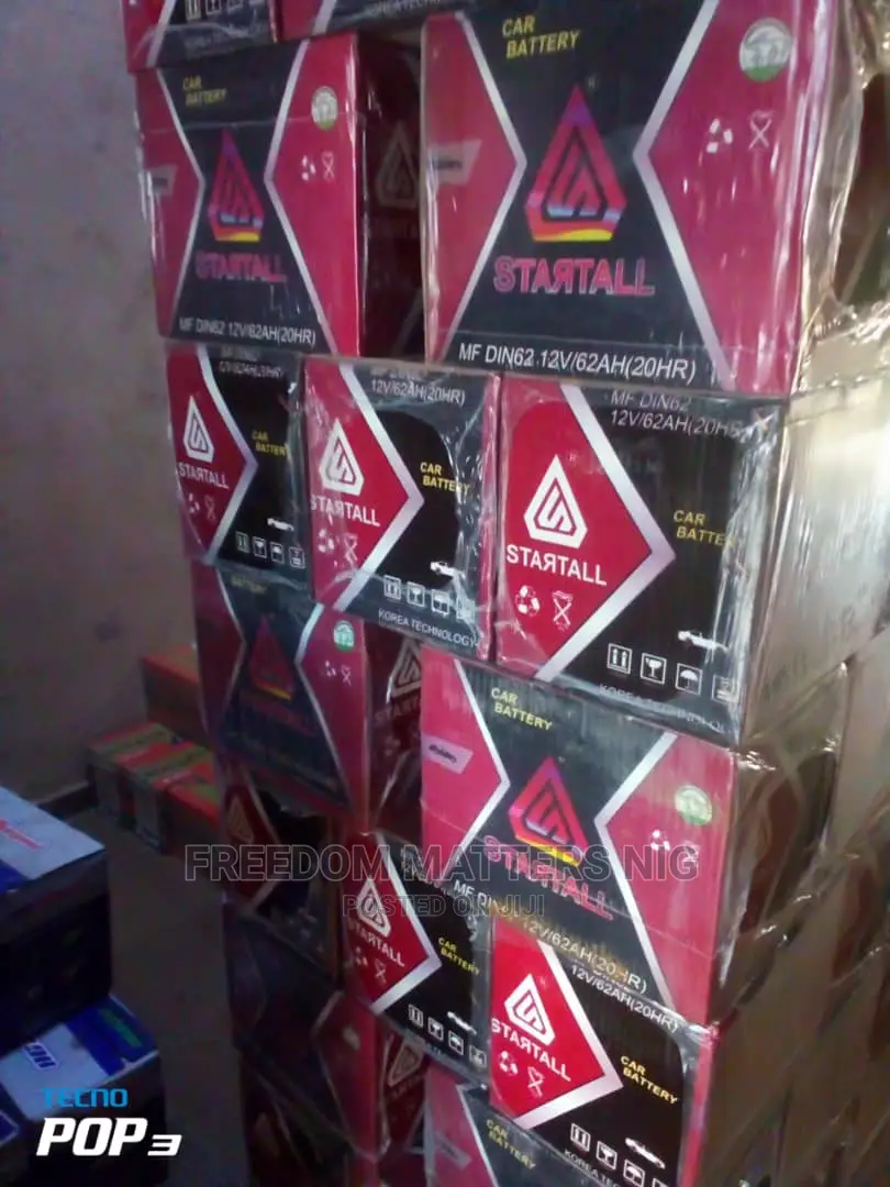 Two Year's Warranty Car Battery