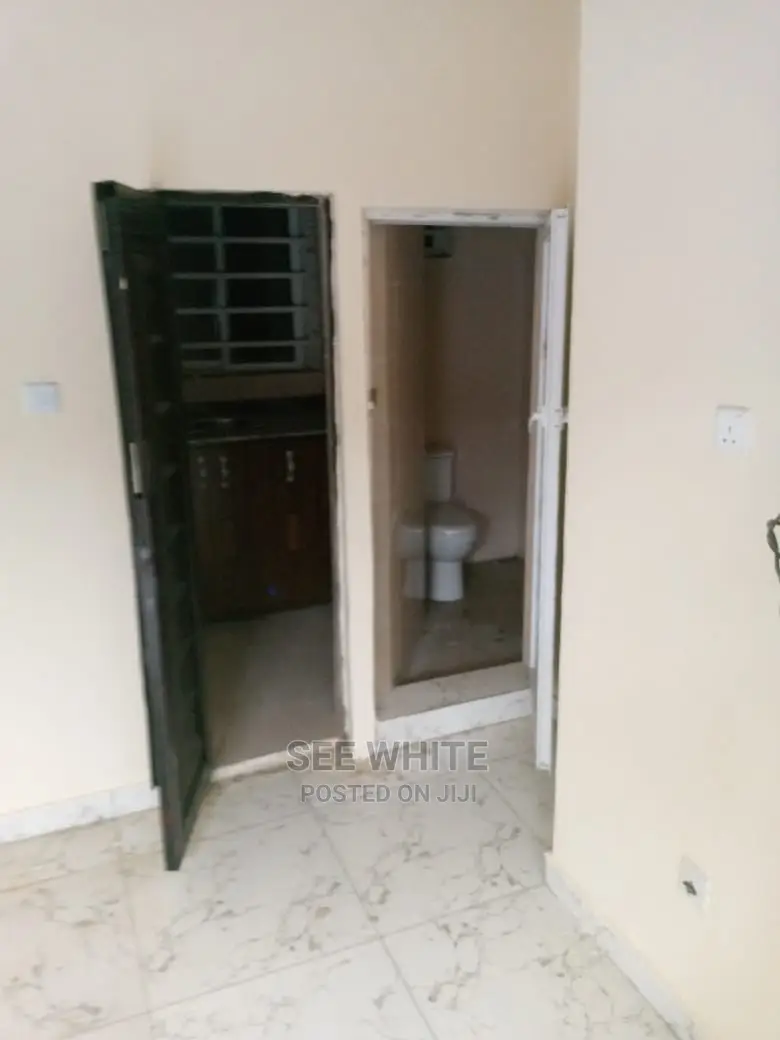 1bdrm Apartment in Satellite, Amuwo-Odofin for rent