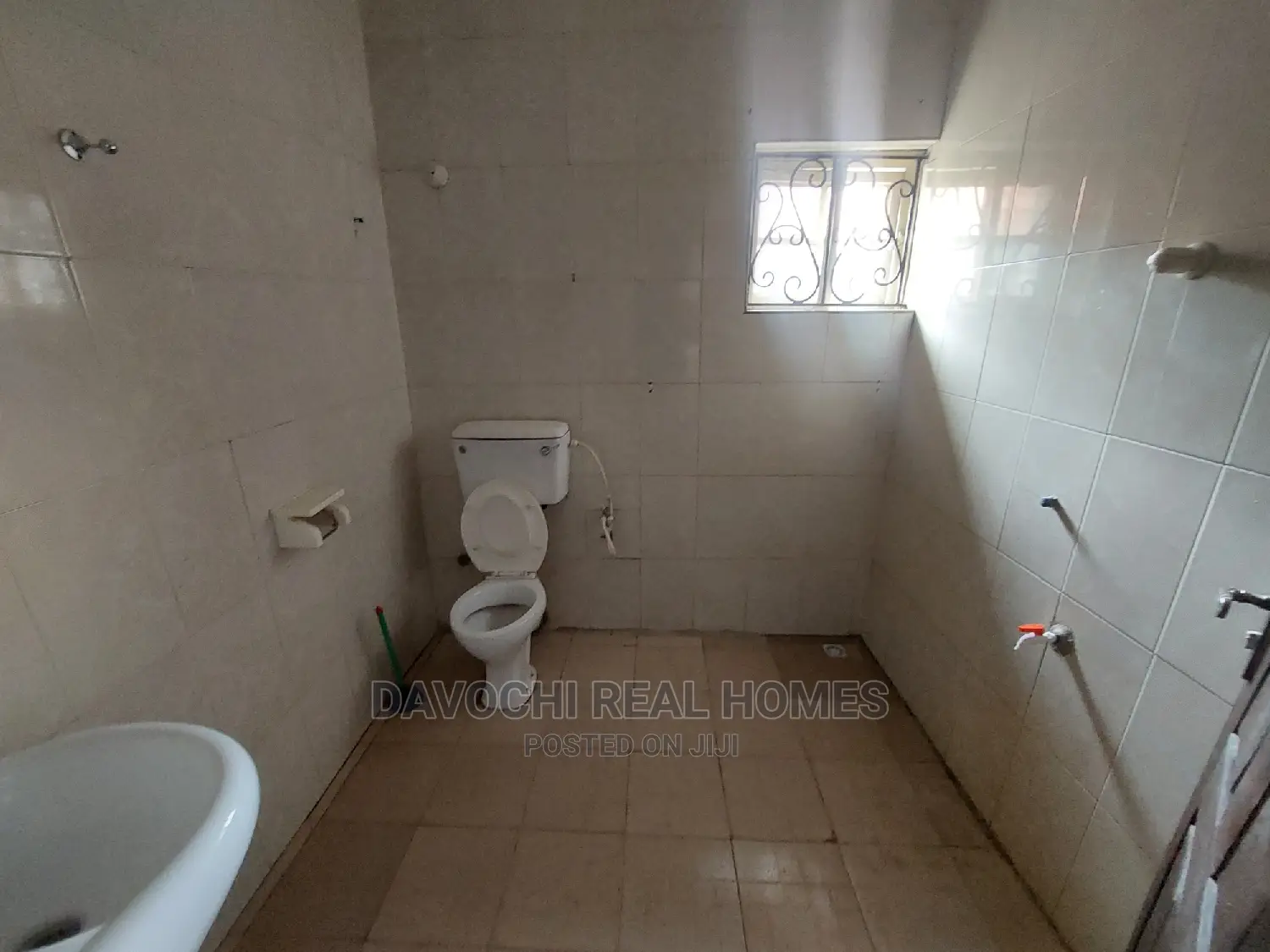 3bdrm Apartment in Thomas Estate, Lekki for rent