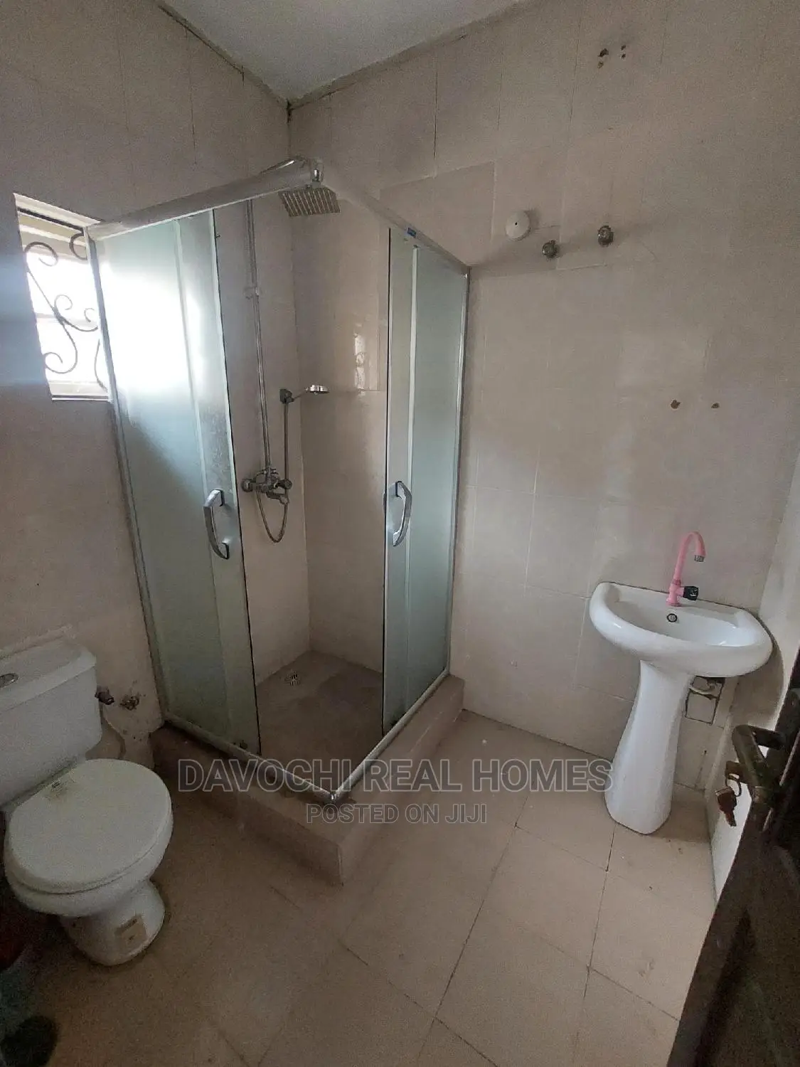 3bdrm Apartment in Thomas Estate, Lekki for rent