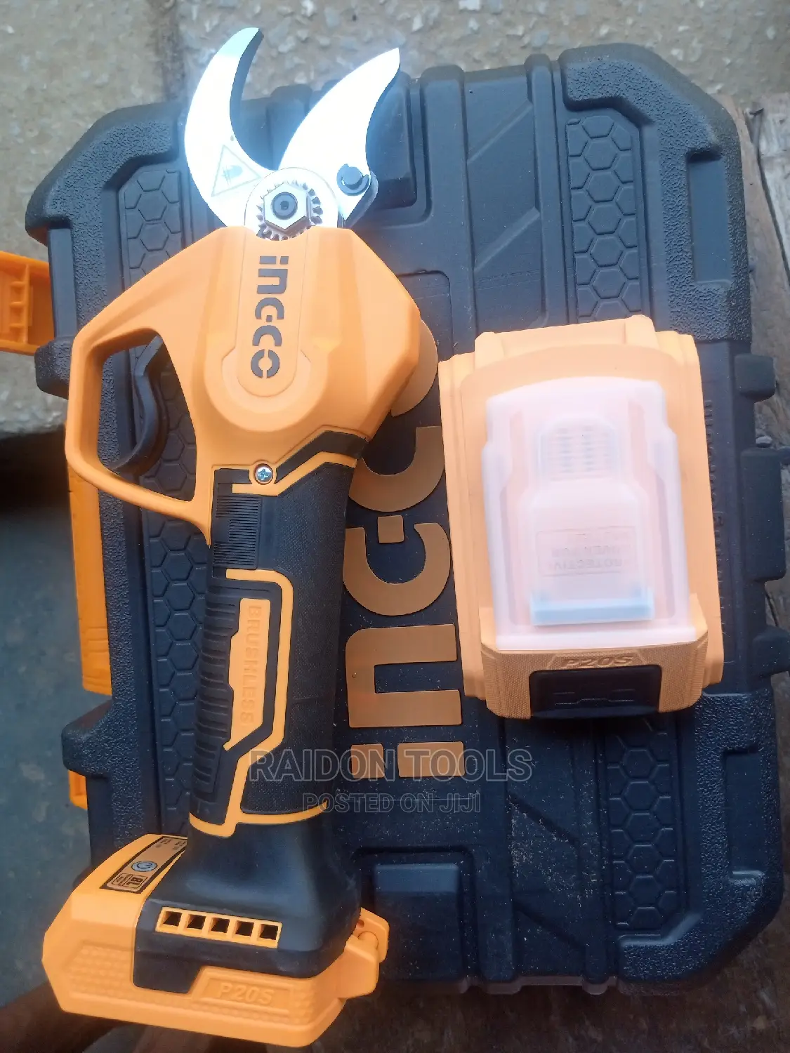 Cordless PVC Pipes Cutter ,20V INGCO