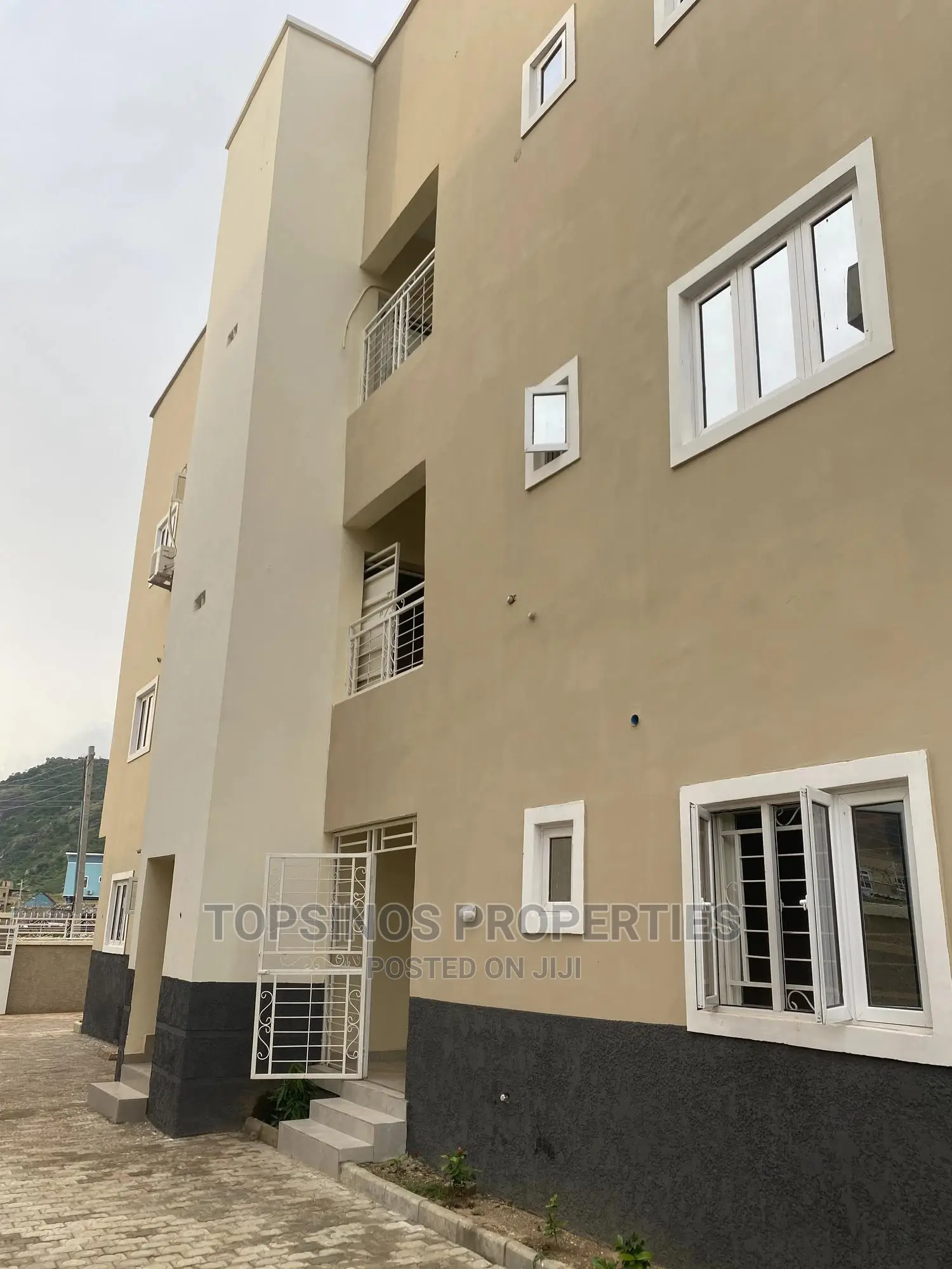 2bdrm Block of Flats in Dawaki for rent