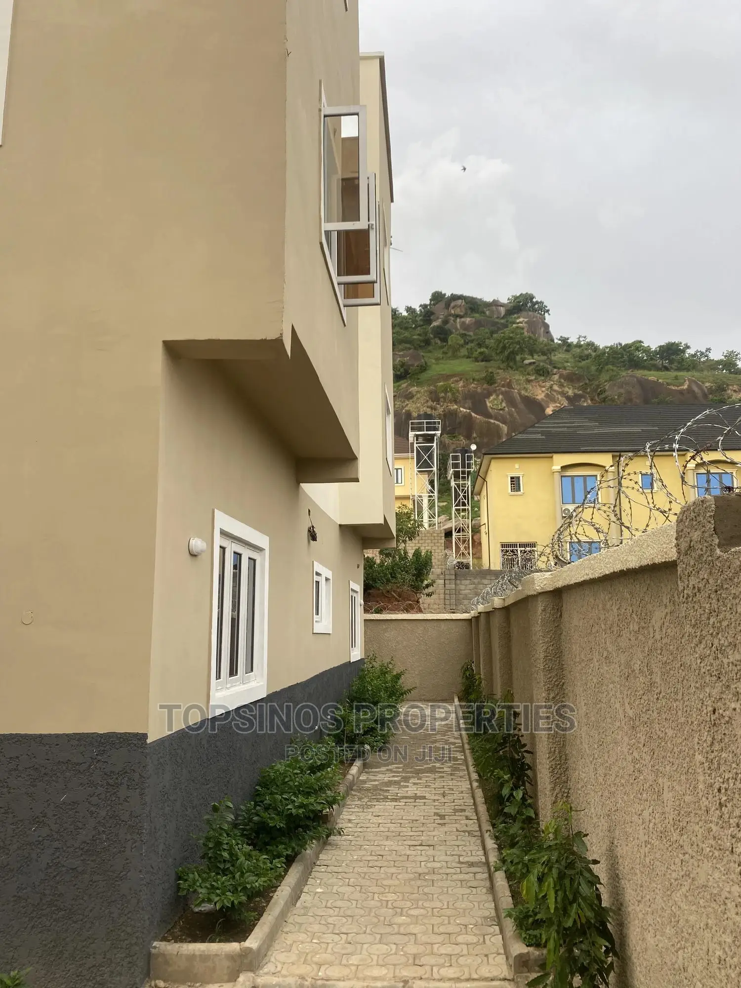 2bdrm Block of Flats in Dawaki for rent