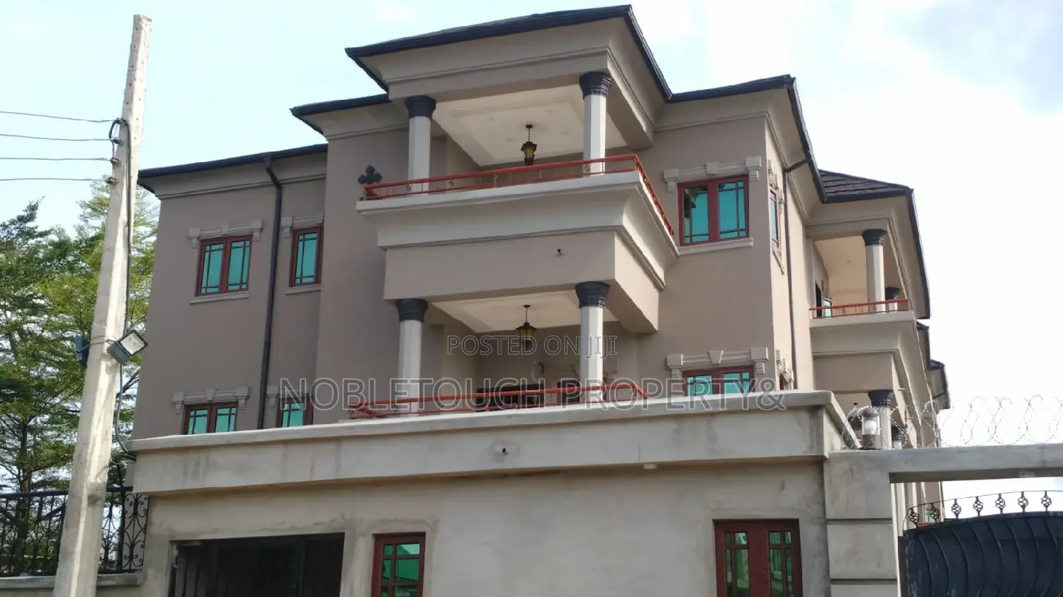 3bdrm Apartment in Ajah Lagos for sale