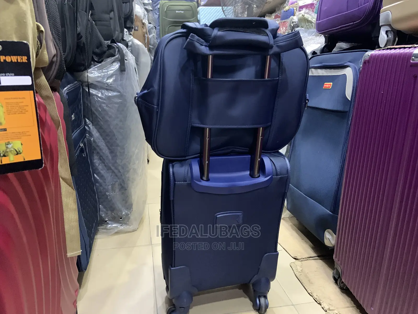 Mini Size Leaves King Traveling Box With Carry on Kit