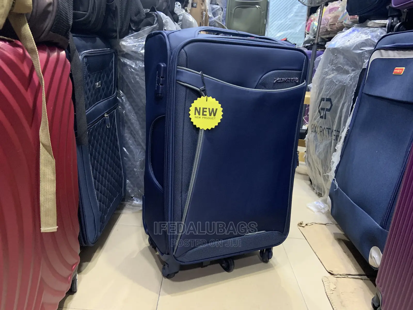 Medium Size Quality Leaves King Traveling Luggage