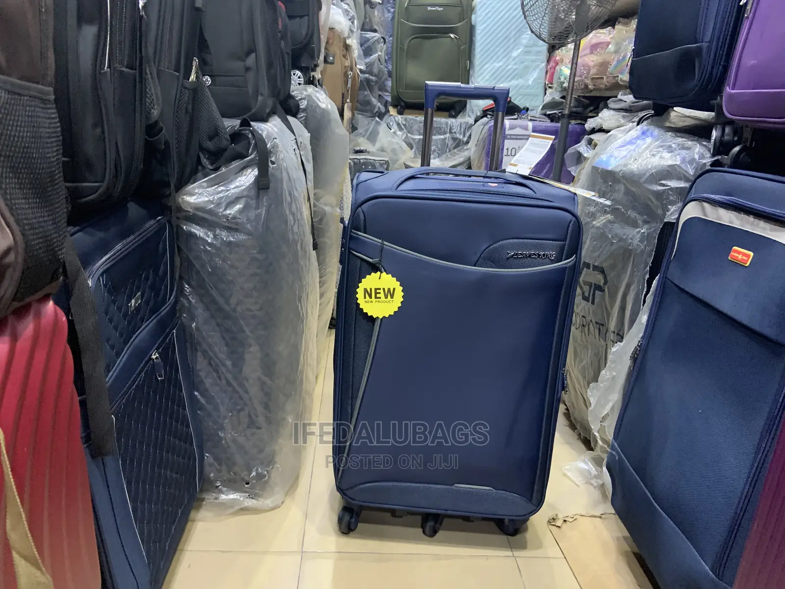 Medium Size Quality Leaves King Traveling Luggage