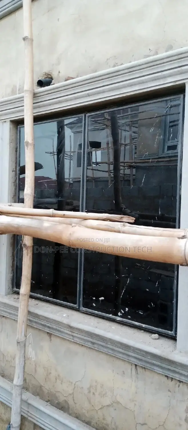 Frameless Window