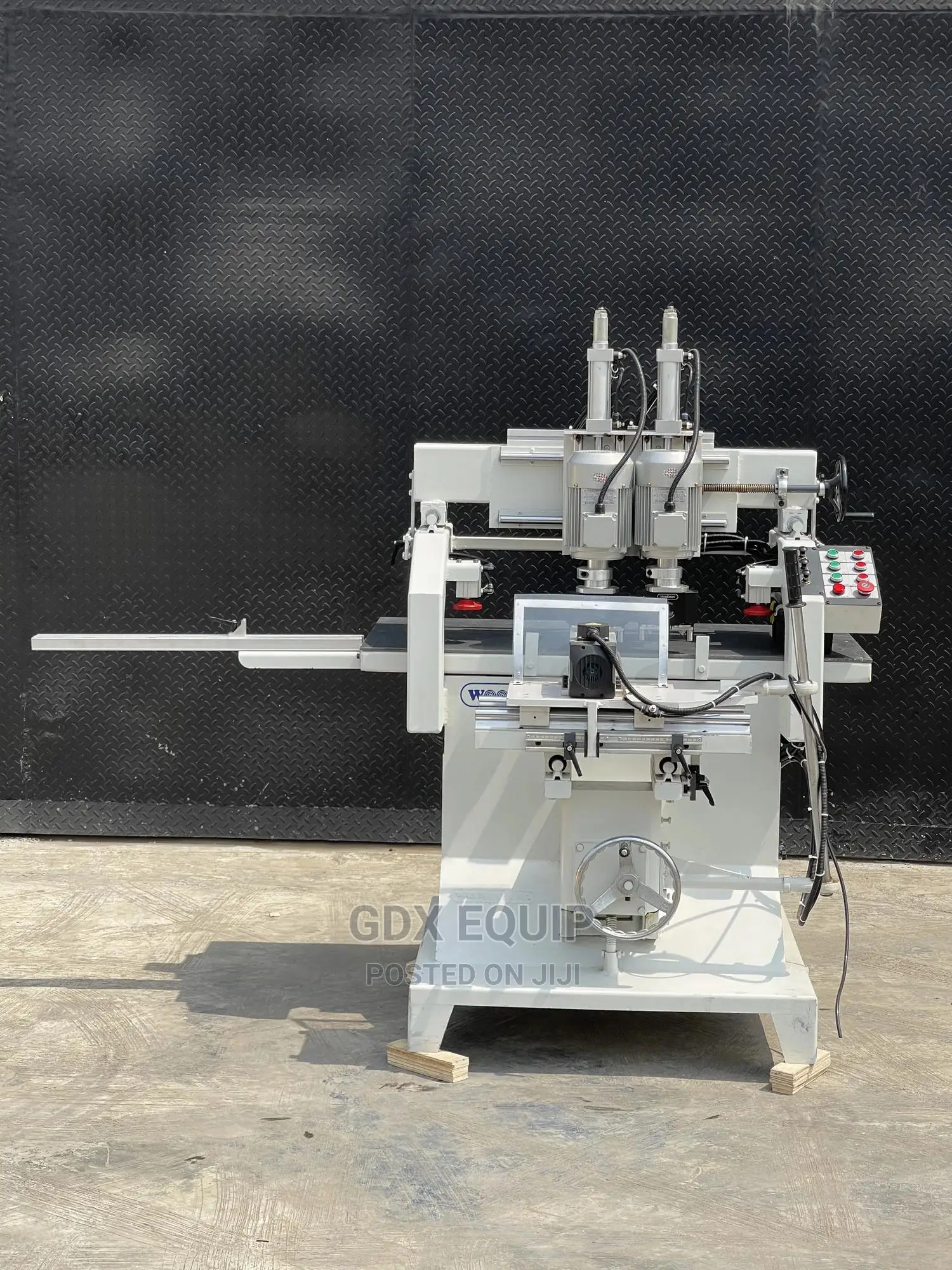 Woodmetal WDM 210 Door Hole Mortise Machine