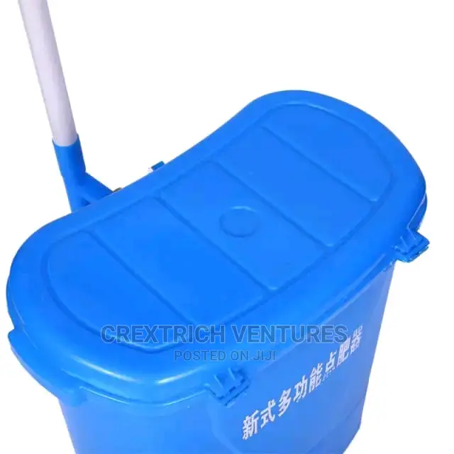 Manual Fertilizer Applicator