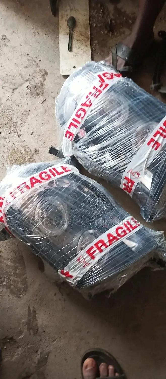 Set of Headlamp Tacoma 2005 Yahoo Type