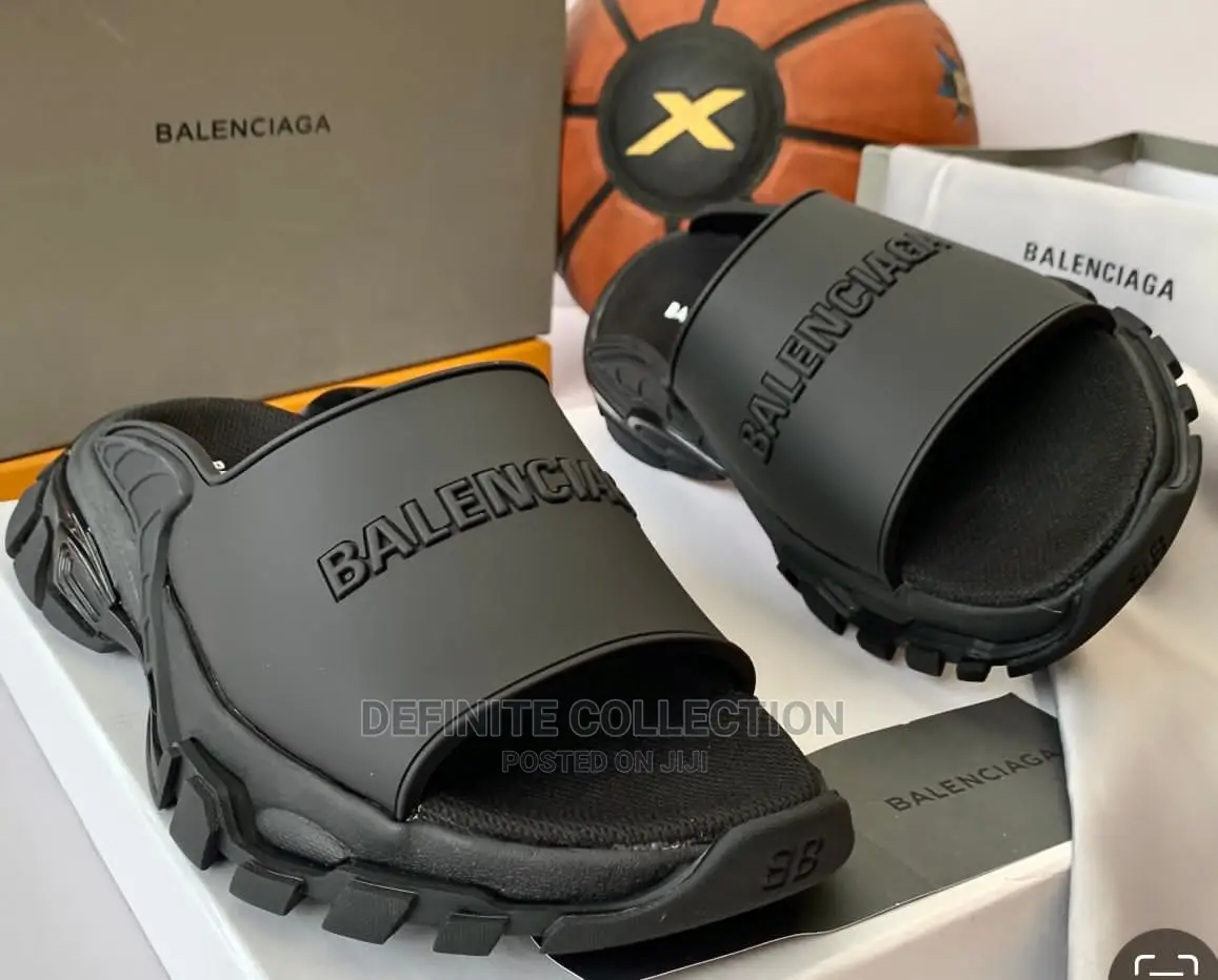 BALENCIAGA Luxury Slippers