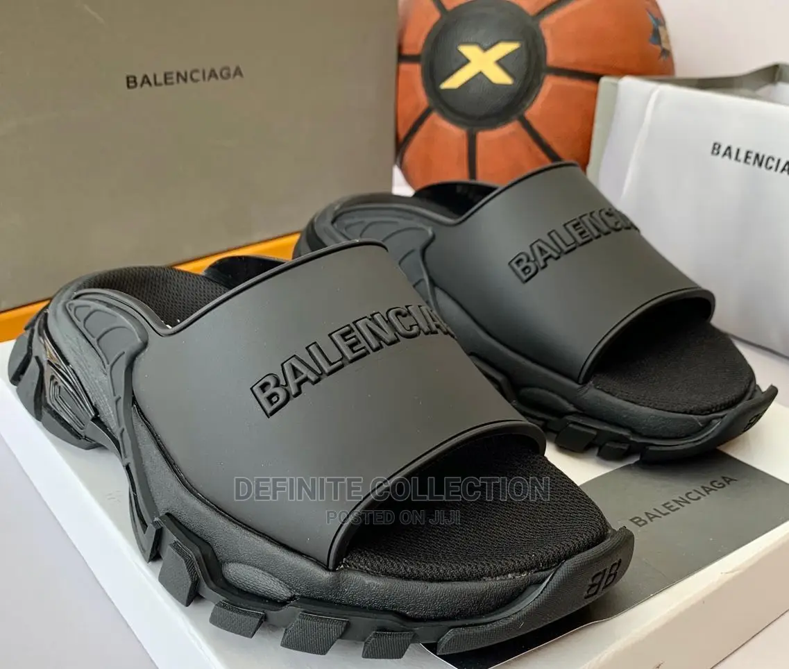 BALENCIAGA Luxury Slippers