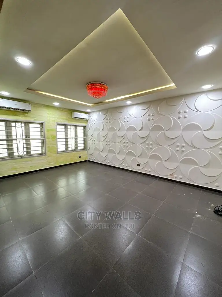 4bdrm Townhouse / Terrace in Chevron for rent