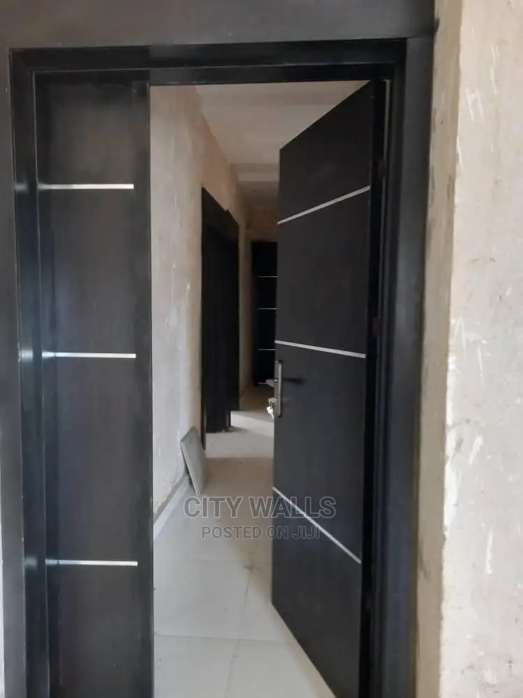 4bdrm Townhouse / Terrace in Chevron for rent