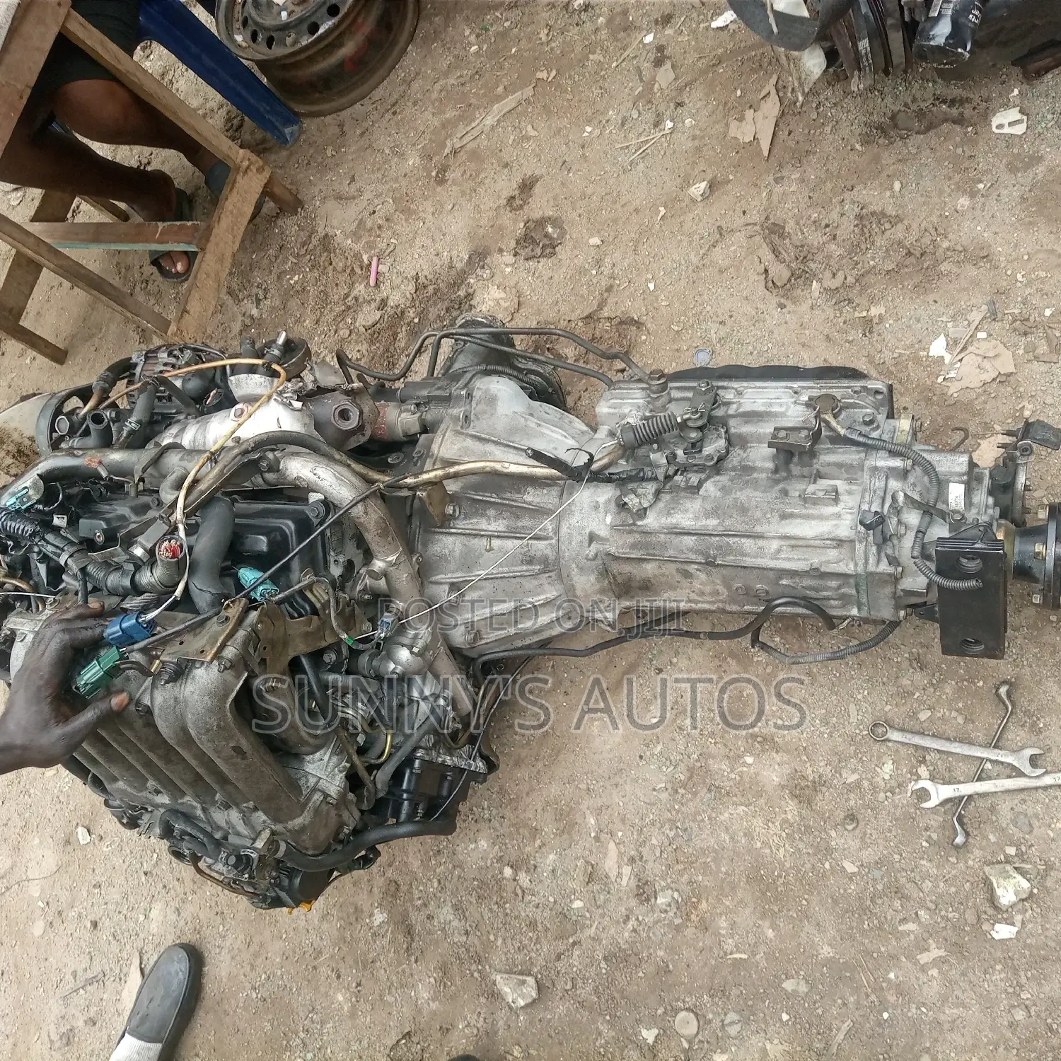 Complete Engine And Gearbox For Nissan Pathfinder 2002.