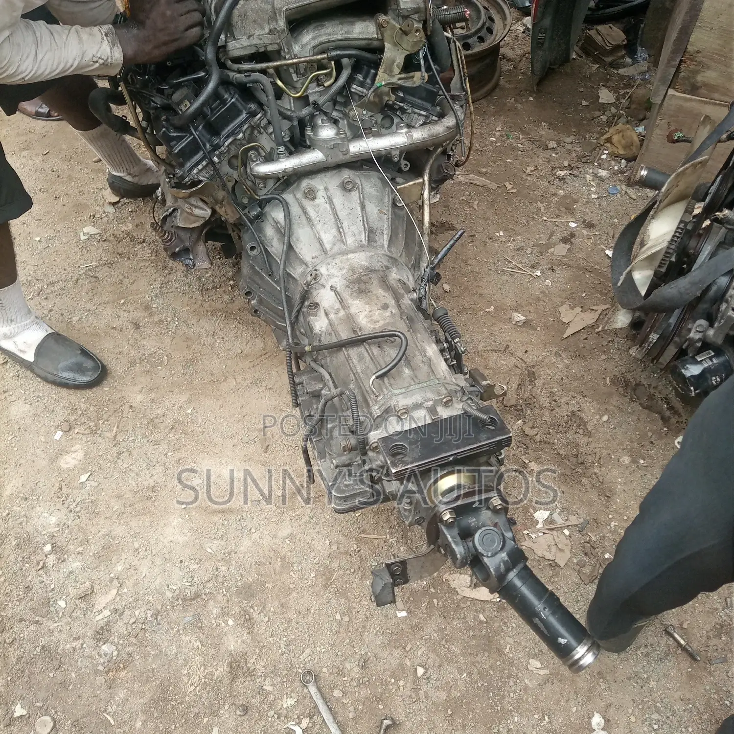 Complete Engine And Gearbox For Nissan Pathfinder 2002.