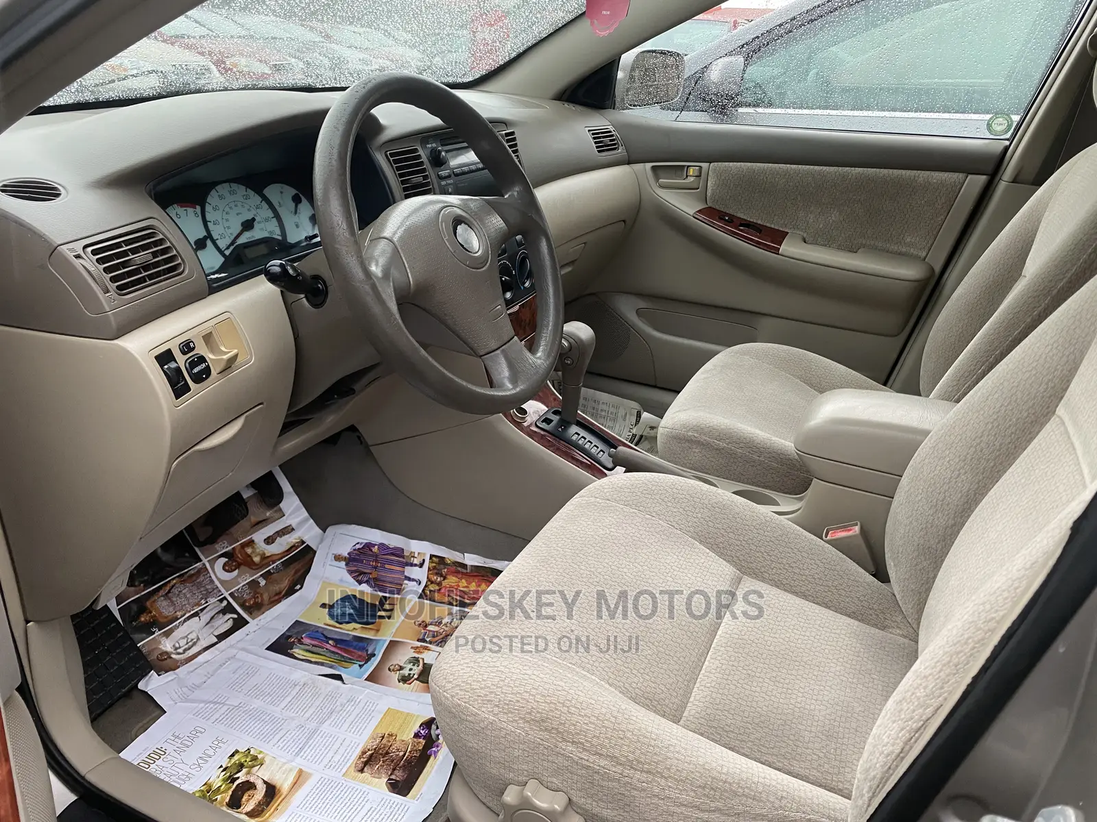 Toyota Corolla LE 2004 Gold
