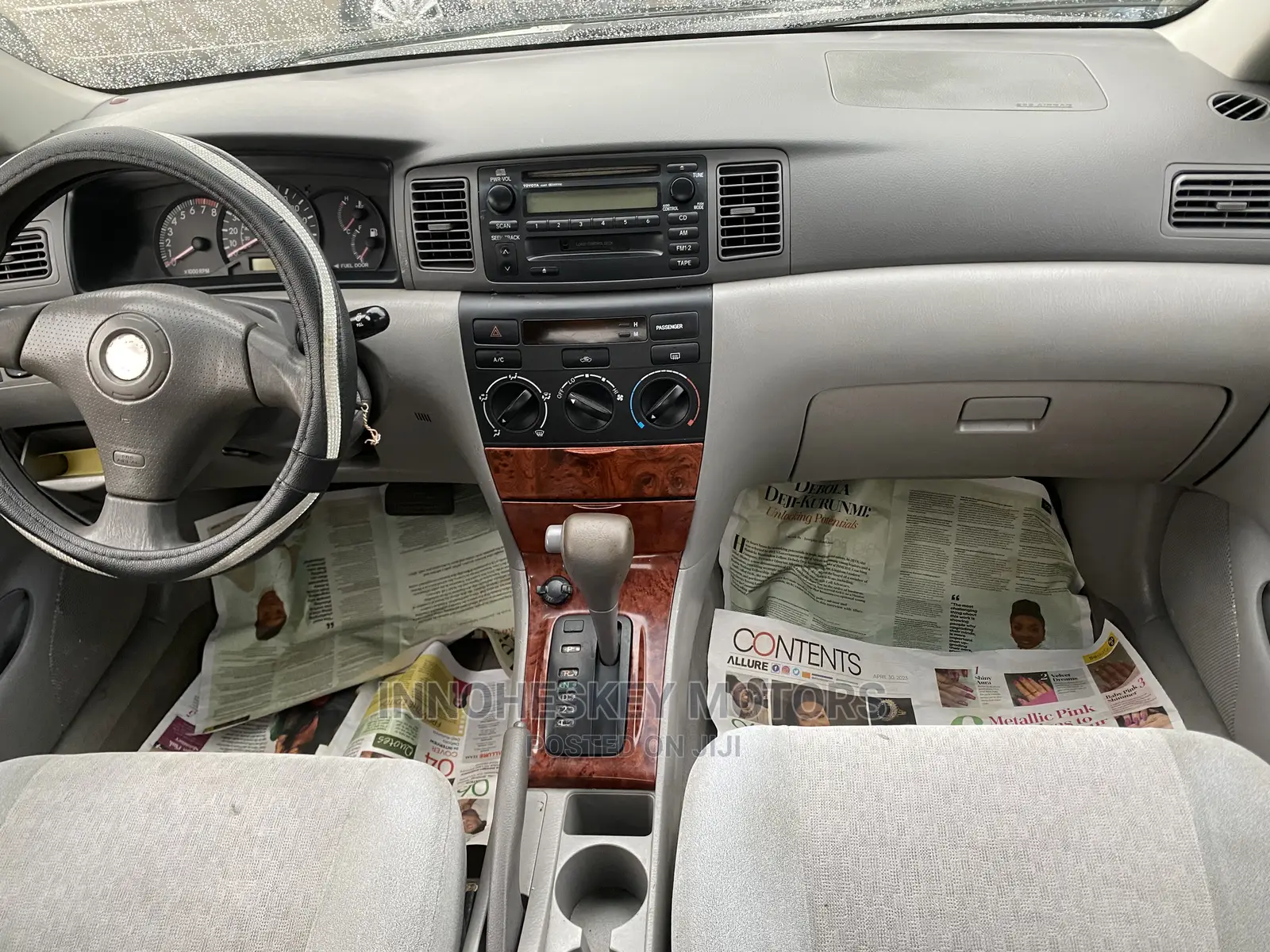 Toyota Corolla LE 2004 Silver