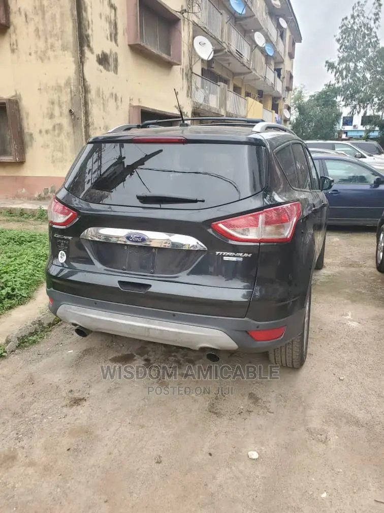 Dealer in All Kinds of Ford Motors Engines