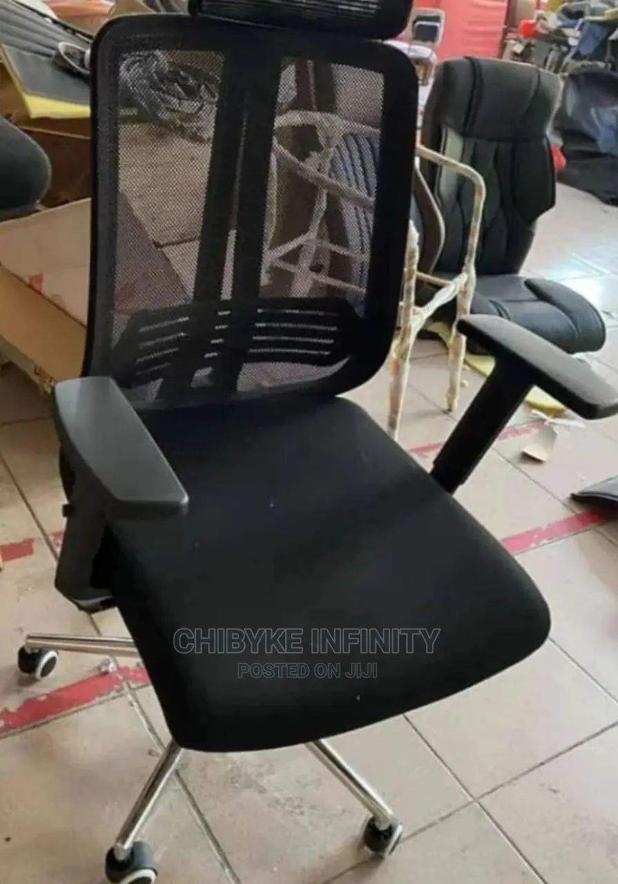 Brand New and Top Quality ADJUSTABLE ERGONOMIC OFFICE CHAIR
