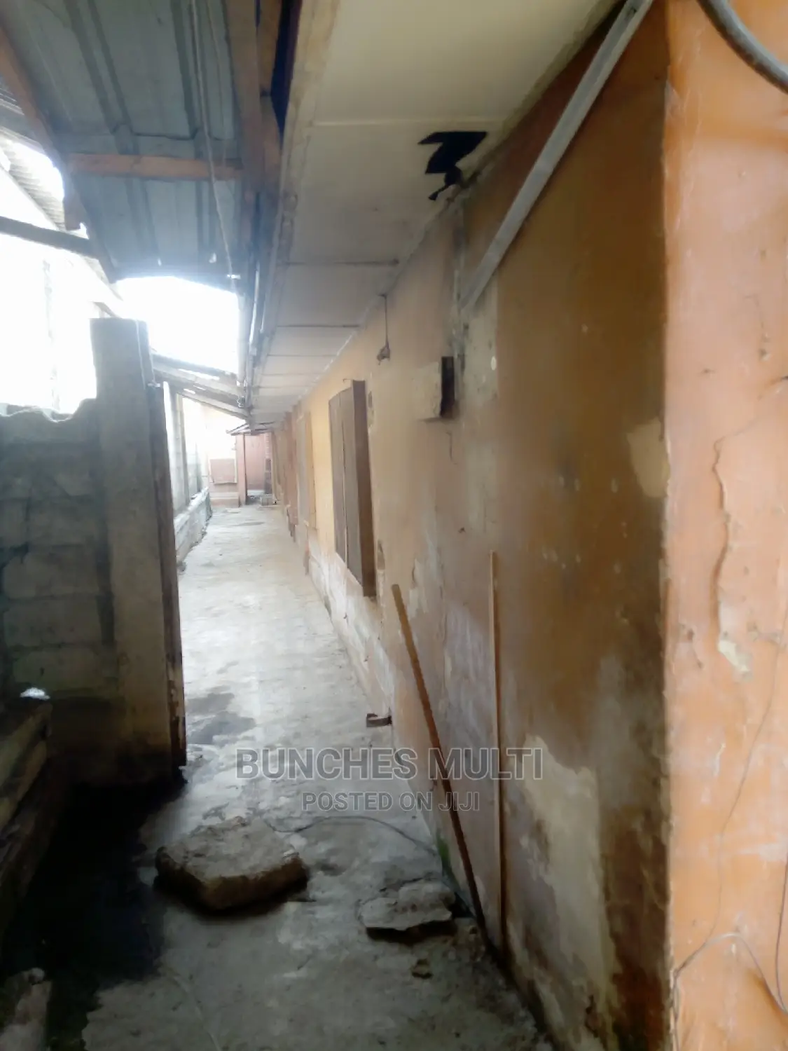 10bdrm Bungalow in Ketu-Alapere for sale