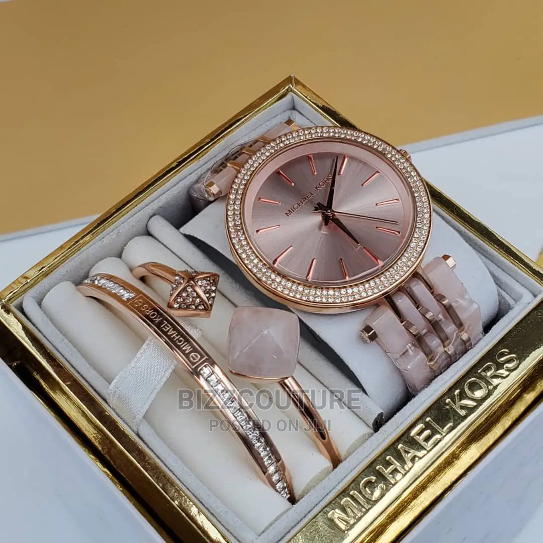 Original MICHAEL KORS Ladies Gold Chain Available in Store