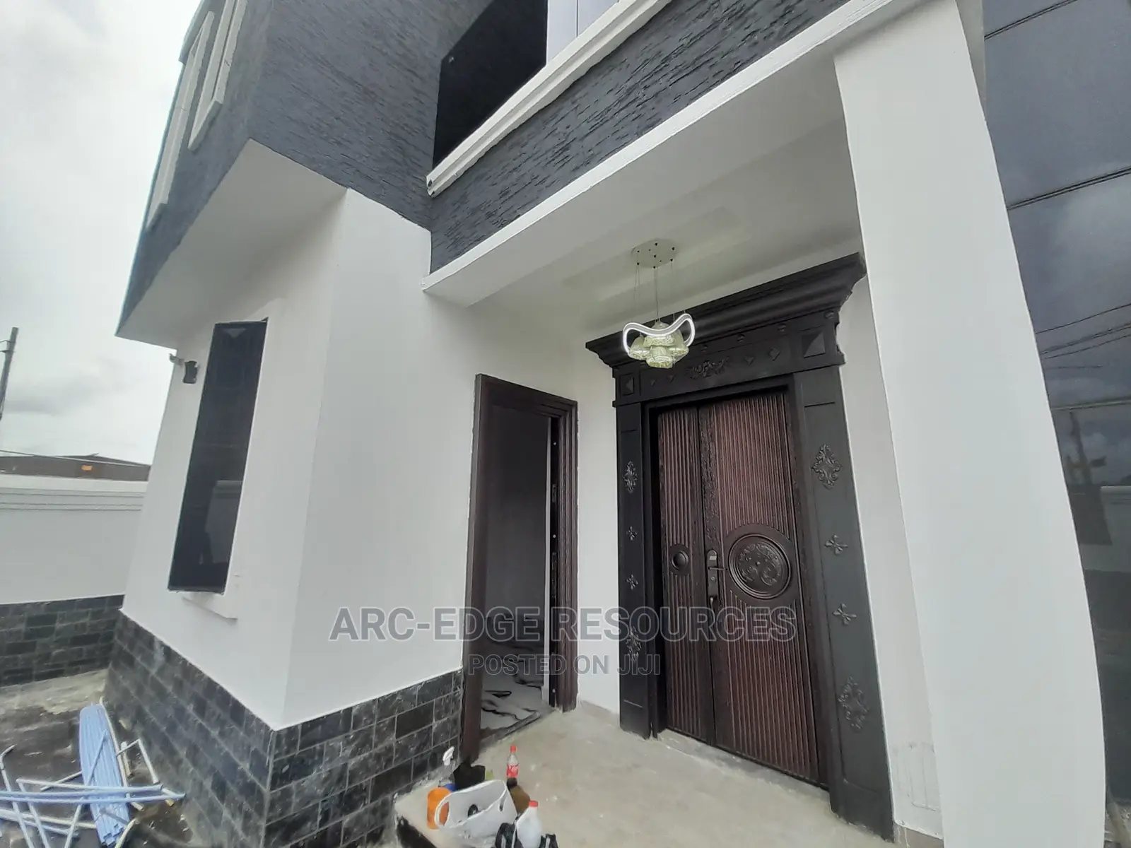 4bdrm Duplex in Ago Palace for sale
