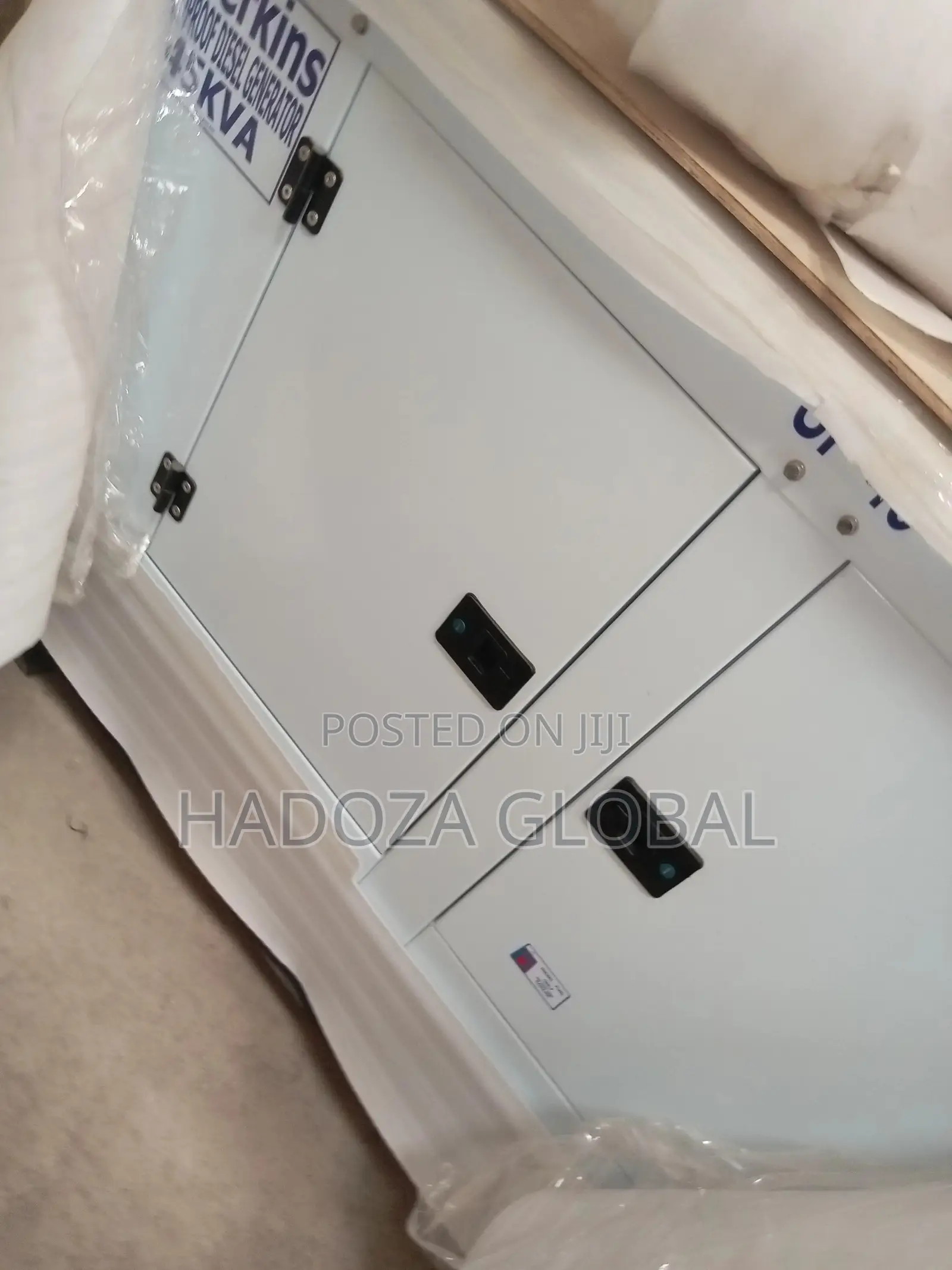 45 KVA Perkins 120 LTR. Vibrating Isolators 3 Phase, 4 Wire