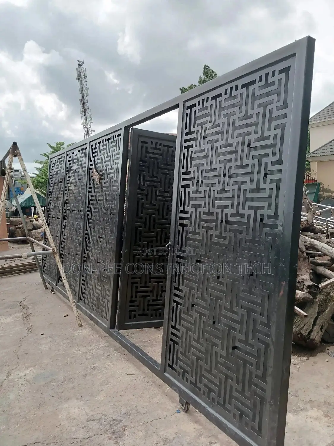 Lesser Cut Gate