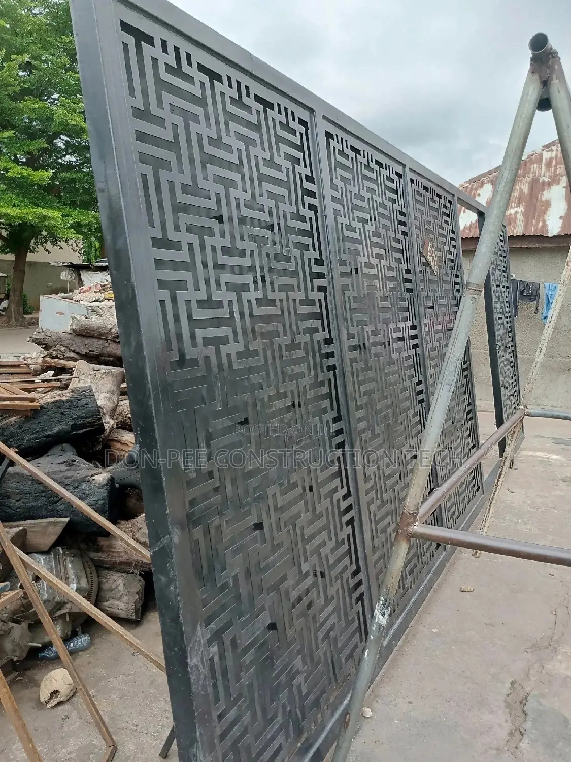 Lesser Cut Gate