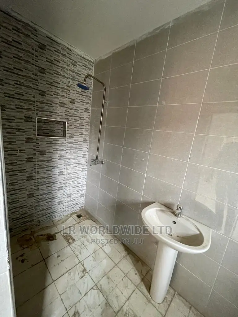 4bdrm Townhouse/Terrace in Dakibiyu for Sale