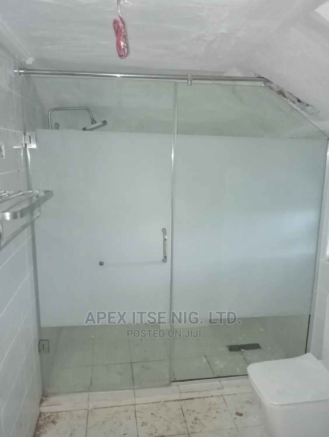 Chamfer Shower Cubicle