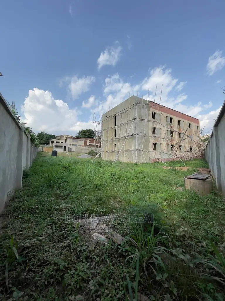 12 Units Apartment on 1241 SQM Landsize for Sale at Idishin Jericho