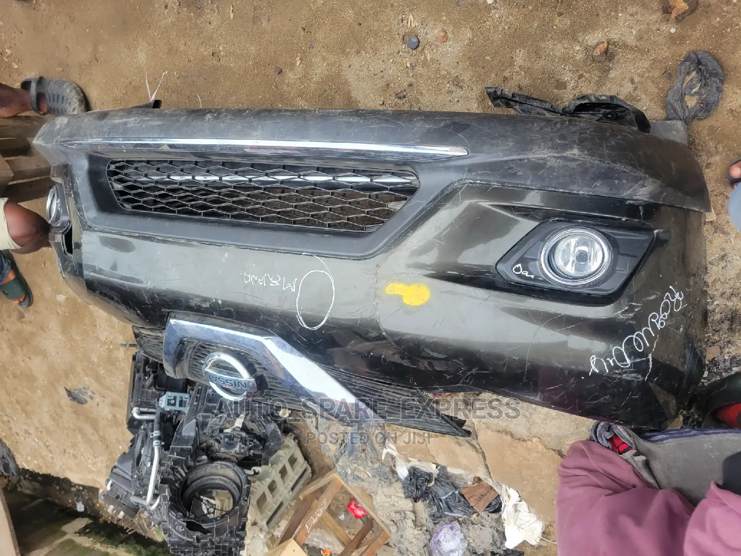 Nissan Rogue 2015 Bumper