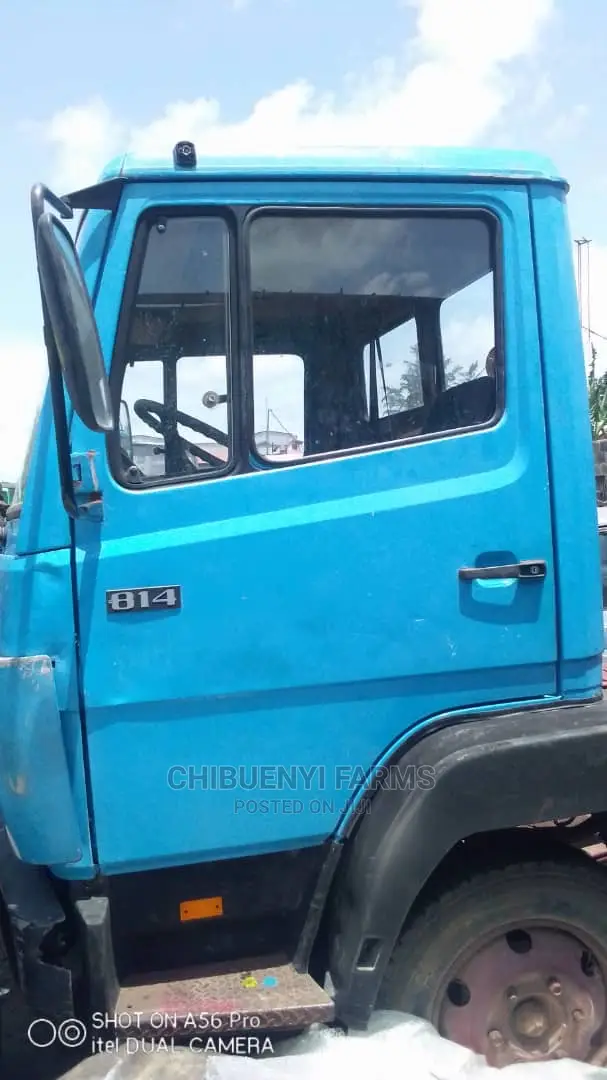 Mercedes 814 Truck 6 Cylinders (Half Chassis)