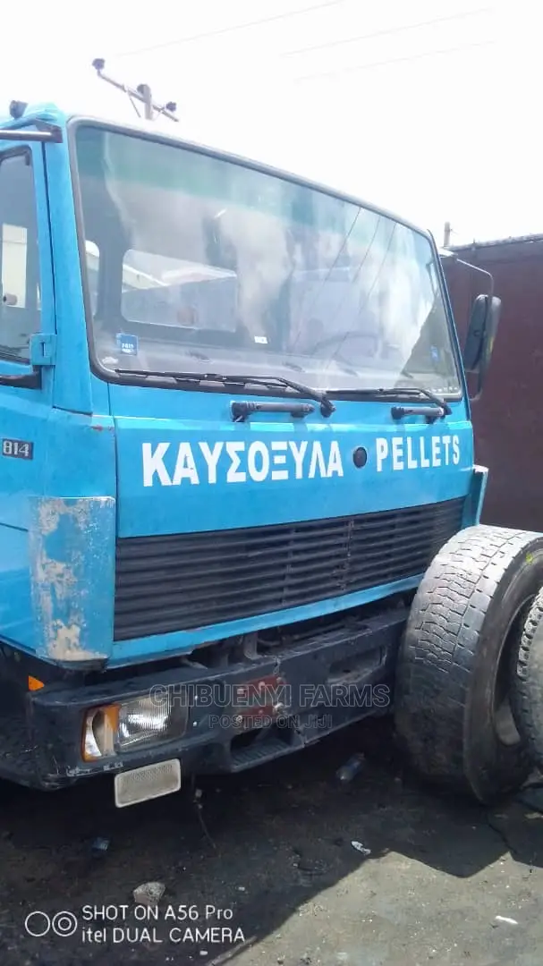 Mercedes 814 Truck 6 Cylinders (Half Chassis)