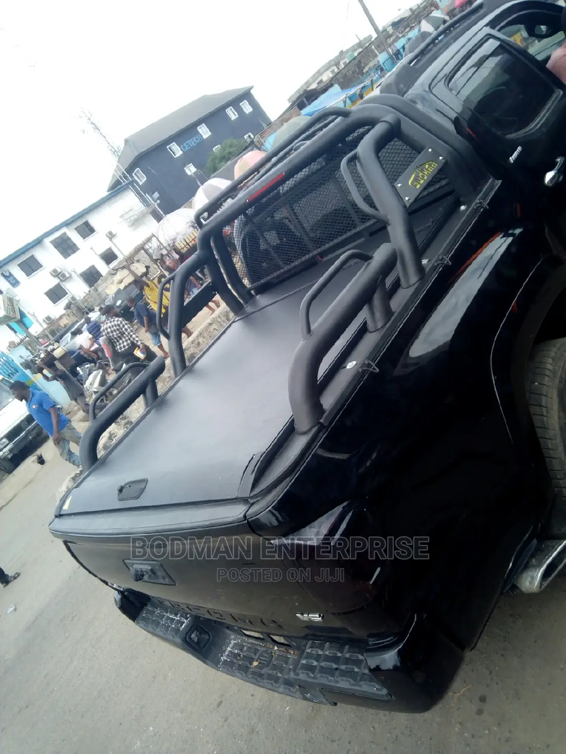 Rolling Boot Cover With Complete Rugged Spoiler +*