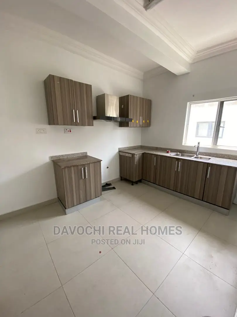 3bdrm Apartment in Ikate Lekki for rent