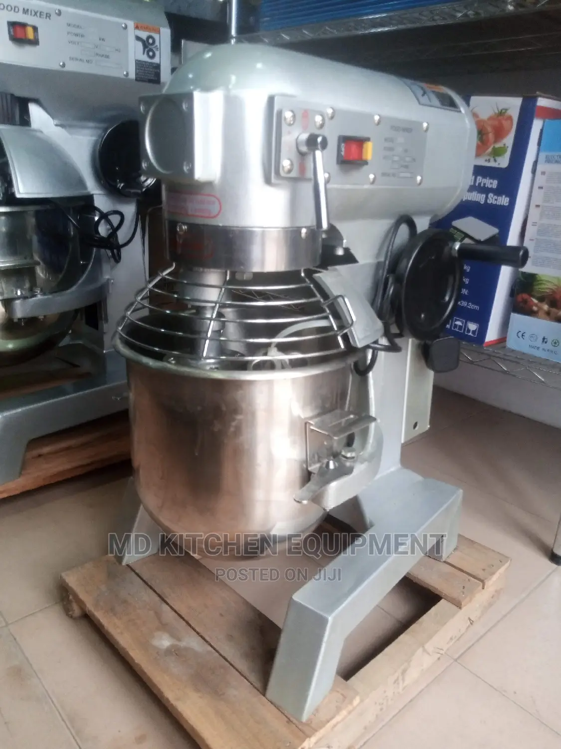 Standing 10 Liter Cake Mixer