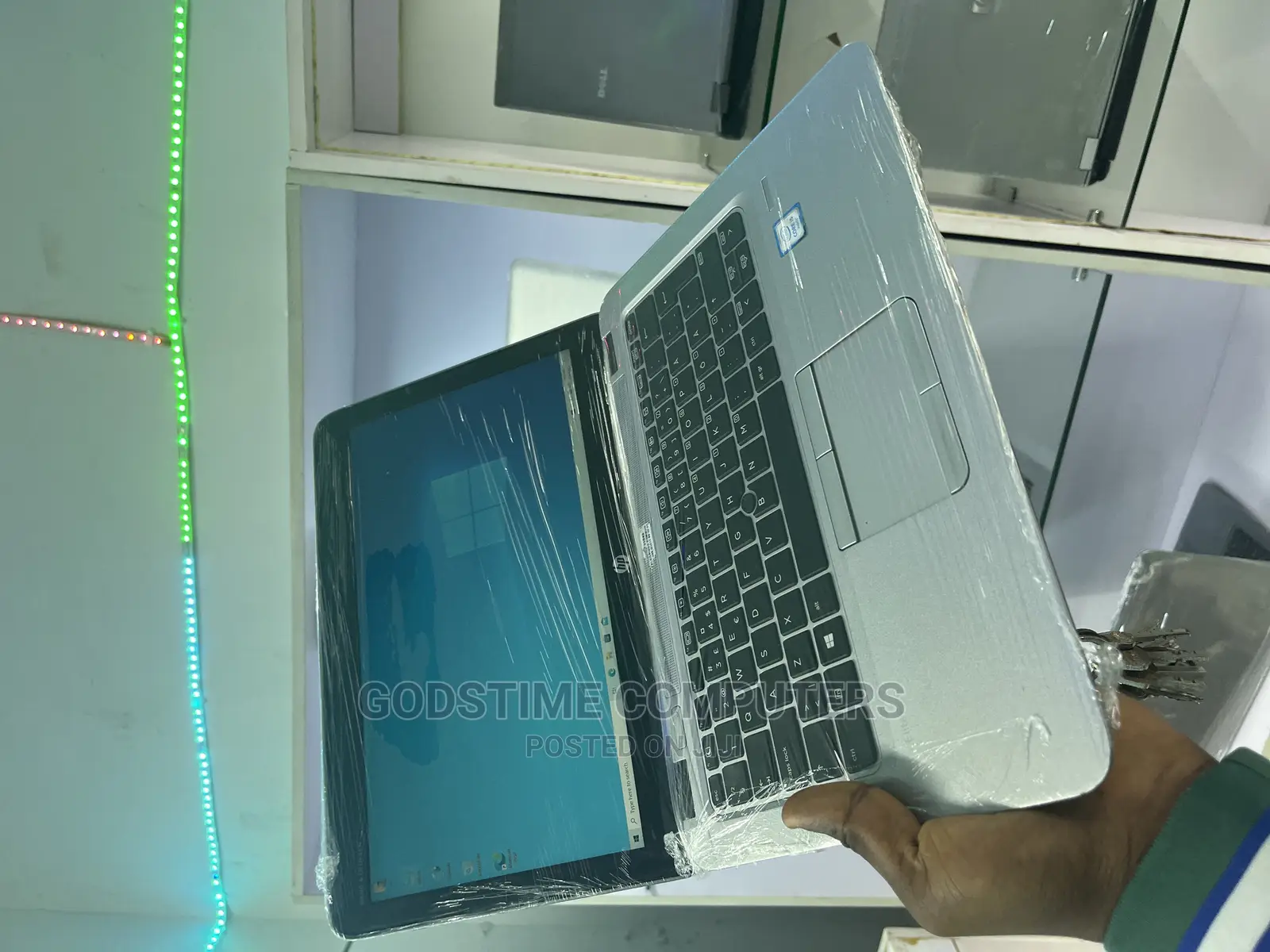 New Laptop HP 8GB Intel Core I5 SSD 256GB