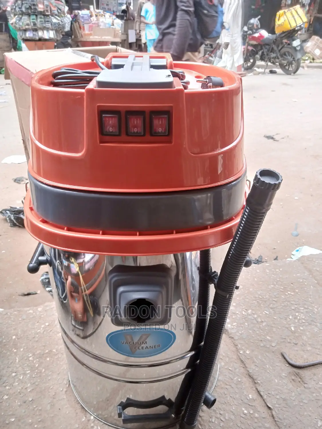 Vacuum Cleaner 80l