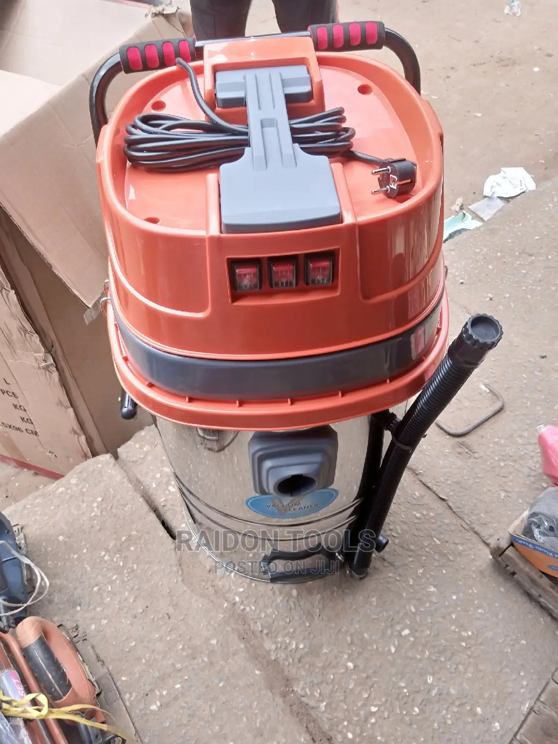 Vacuum Cleaner 80l