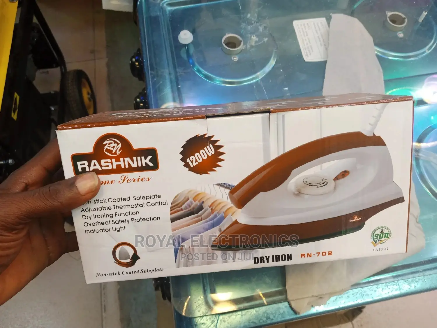 World Class Rashnik RN-702 Dry Iron 1200W
