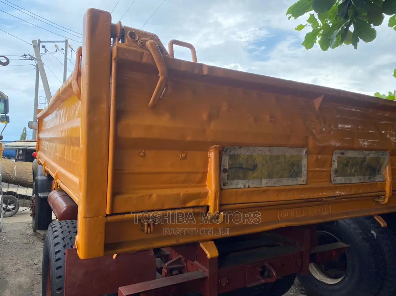 Mercedes Benz 911 Tipper