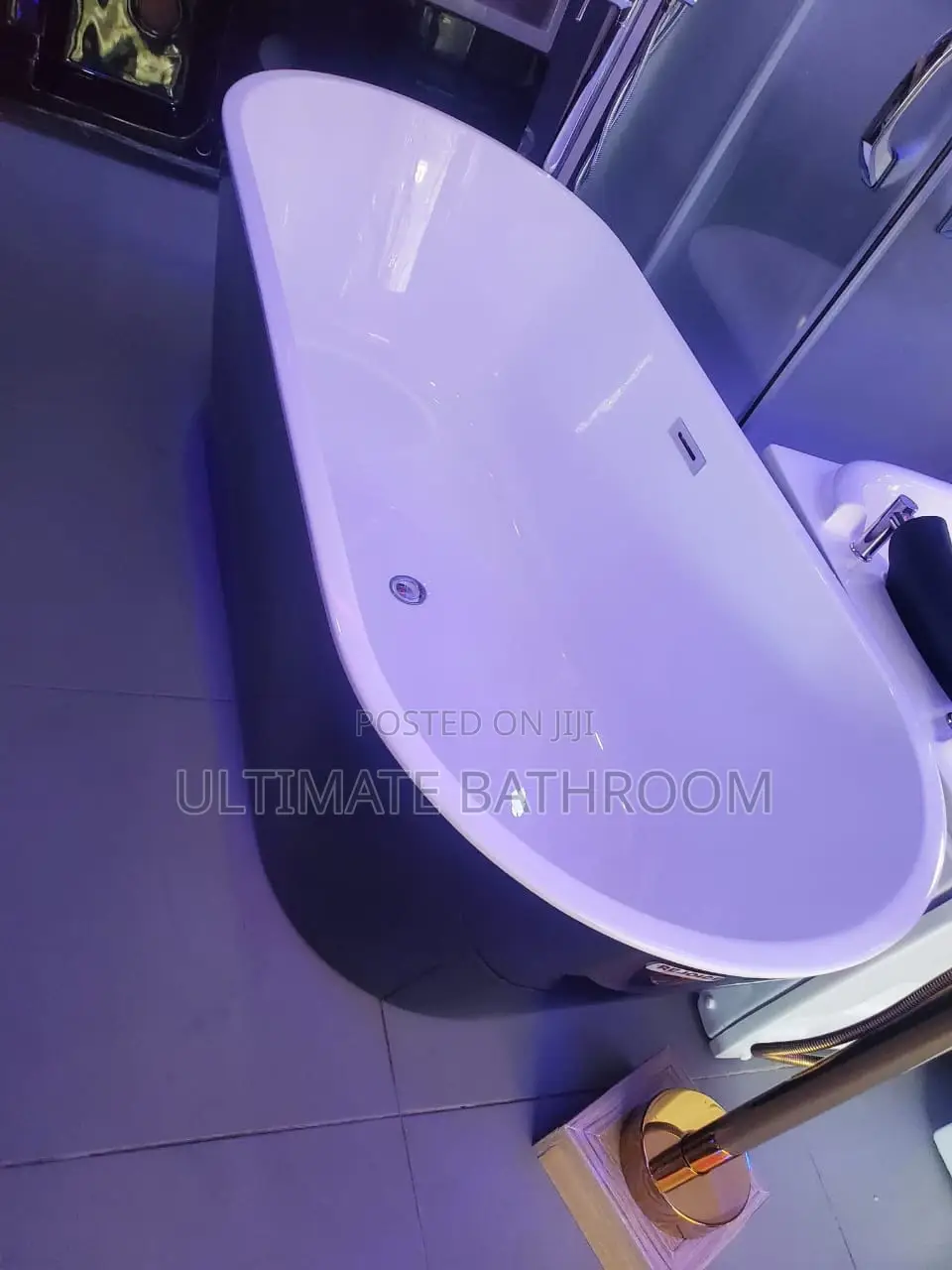 170cm By 75cm Black And White Acrylic Bathtub