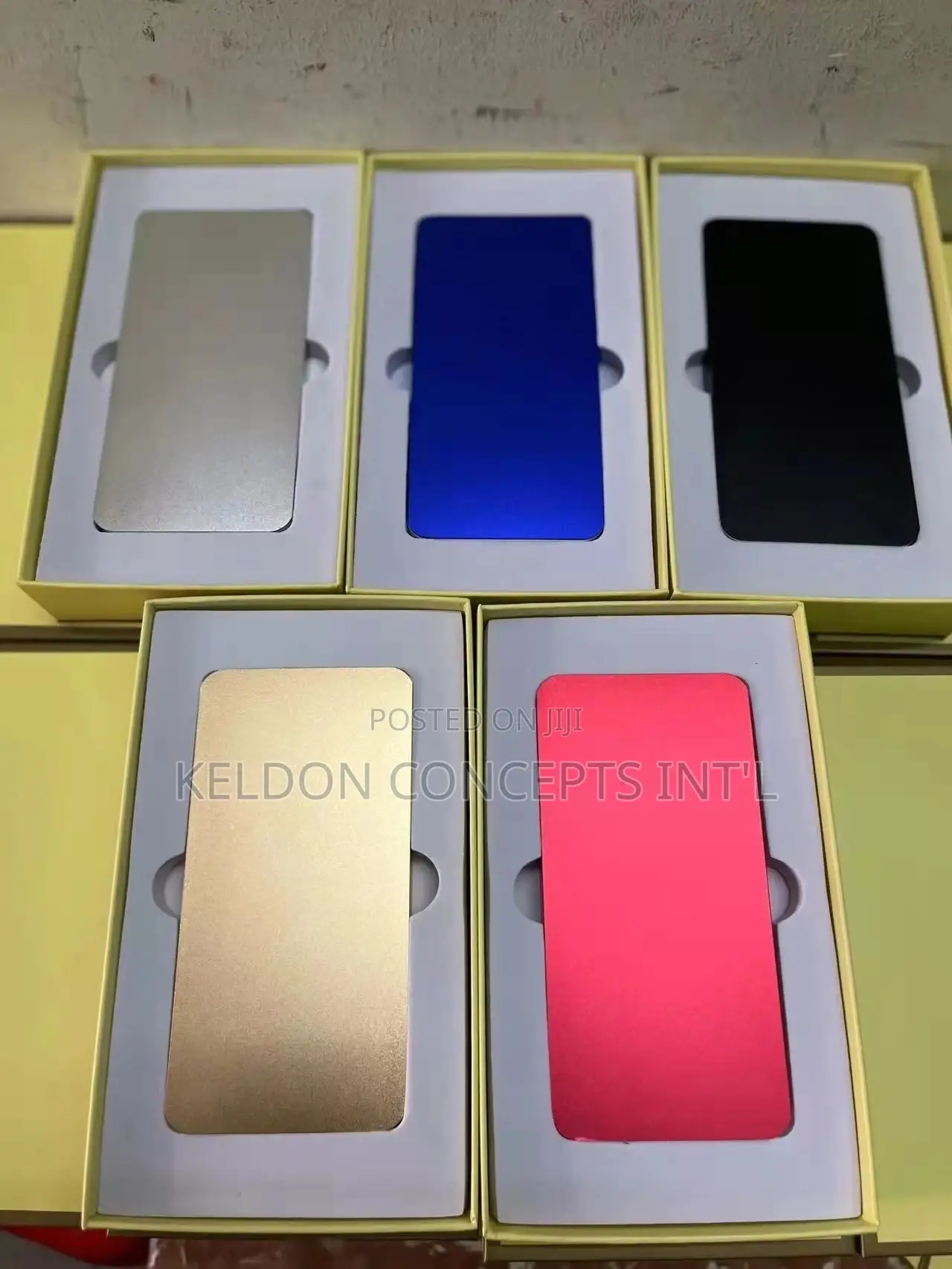 10,000mah Plain Powerbank With Gift Bag Moq: 50pcs Above