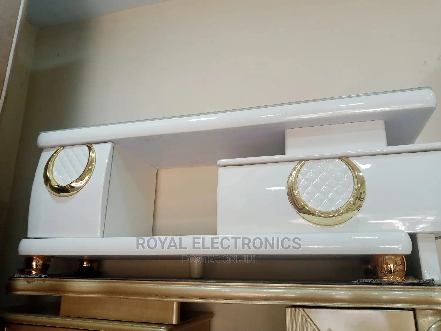 Standard Imported Royal Center Table With Drawer
